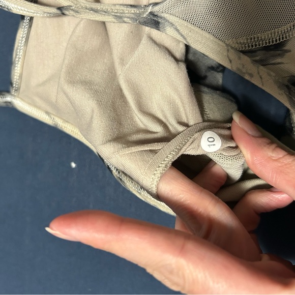 Lululemon Flow Y bra bundle - Picture 7 of 9